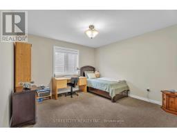 2206 SPRINGRIDGE DRIVE - 32