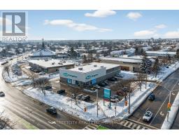 566 SOUTHDALE ROAD E - 12