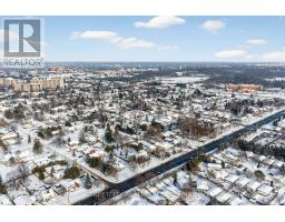 566 SOUTHDALE ROAD E - 28