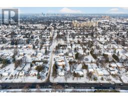 566 SOUTHDALE ROAD E - 29