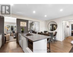 5 - 727 APRICOT DRIVE - 12