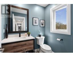 5 - 727 APRICOT DRIVE - 13