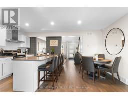 5 - 727 APRICOT DRIVE - 18