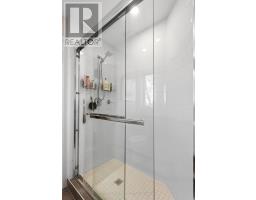 5 - 727 APRICOT DRIVE - 25