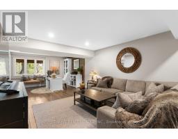 5 - 727 APRICOT DRIVE - 33