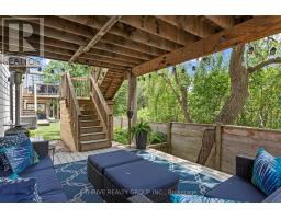 5 - 727 APRICOT DRIVE - 42