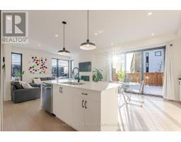 899 UPPERPOINT AVENUE - 16