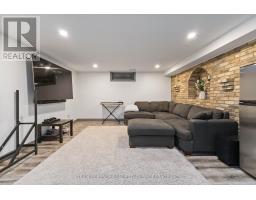 1054 WEMBLEY ROAD - 25