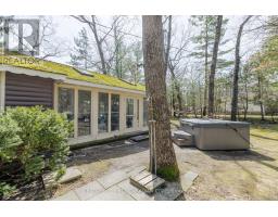 47 HEAMAN CRESCENT - 24