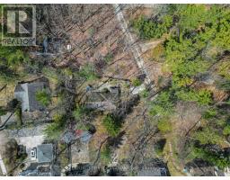 47 HEAMAN CRESCENT - 32