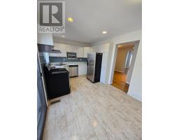 4 - 39 REGINA STREET - 11