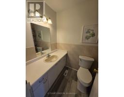 4 - 39 REGINA STREET - 15