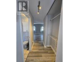 4 - 39 REGINA STREET - 19