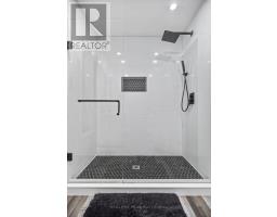 3 MARY STREET E - 11