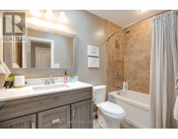 42 FIELDSTONE CRESCENT - 13