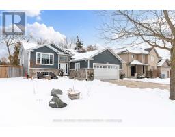 42 FIELDSTONE CRESCENT - 2