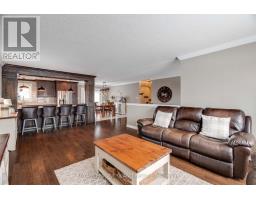 42 FIELDSTONE CRESCENT - 7