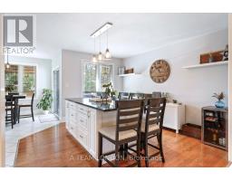 12 HUNTINGTON TERRACE - 10