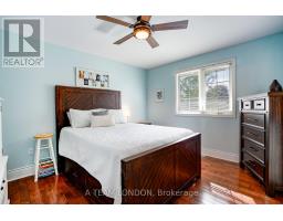 12 HUNTINGTON TERRACE - 15