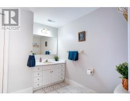 12 HUNTINGTON TERRACE - 28