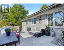 12 HUNTINGTON TERRACE - 32