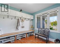 12 HUNTINGTON TERRACE - 4