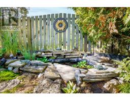 12 HUNTINGTON TERRACE - 45