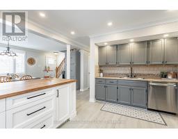 17 GRAHAM CRESCENT - 10