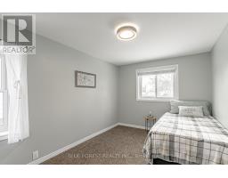 17 GRAHAM CRESCENT - 18