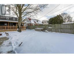 17 GRAHAM CRESCENT - 32