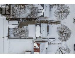 17 GRAHAM CRESCENT - 39