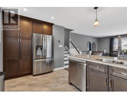 156 ANTRIM CRESCENT - 16