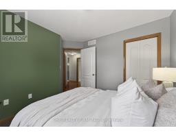 55 QUEENSWAY DRIVE - 18