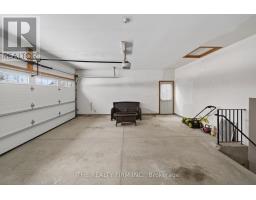 55 QUEENSWAY DRIVE - 31