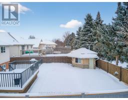 55 QUEENSWAY DRIVE - 33