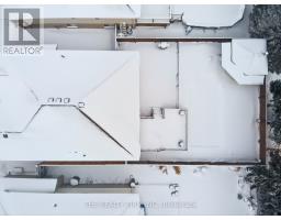 55 QUEENSWAY DRIVE - 36