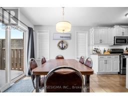 23 HAMPSTEAD COURT - 14