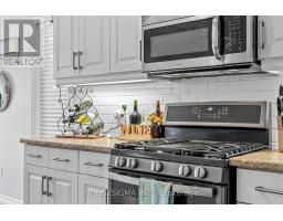 23 HAMPSTEAD COURT - 17