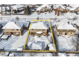 56 FIELDSTONE CRESCENT S - 36