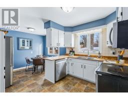 27 FOXCROFT CRESCENT - 14