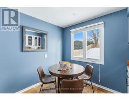 27 FOXCROFT CRESCENT - 16