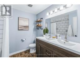 27 FOXCROFT CRESCENT - 33