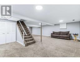 27 FOXCROFT CRESCENT - 35