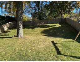 27 FOXCROFT CRESCENT - 38