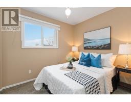 165 BOULLEE STREET - 13