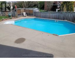 111 HEMLOCK ROAD - 36