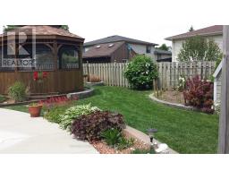 111 HEMLOCK ROAD - 41