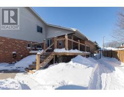 111 HEMLOCK ROAD - 43