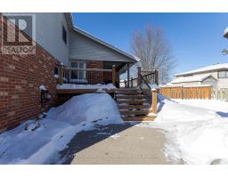 111 HEMLOCK ROAD - 44