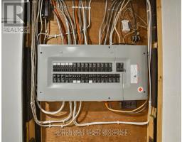 315 CARADOC STREET N - 32